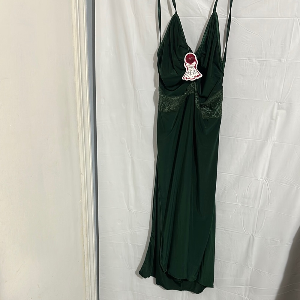 Luxurious Green Satin Chemise with Plunging V-Neck